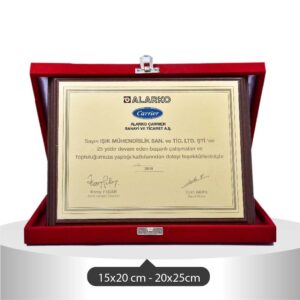 2004 PLAKET
